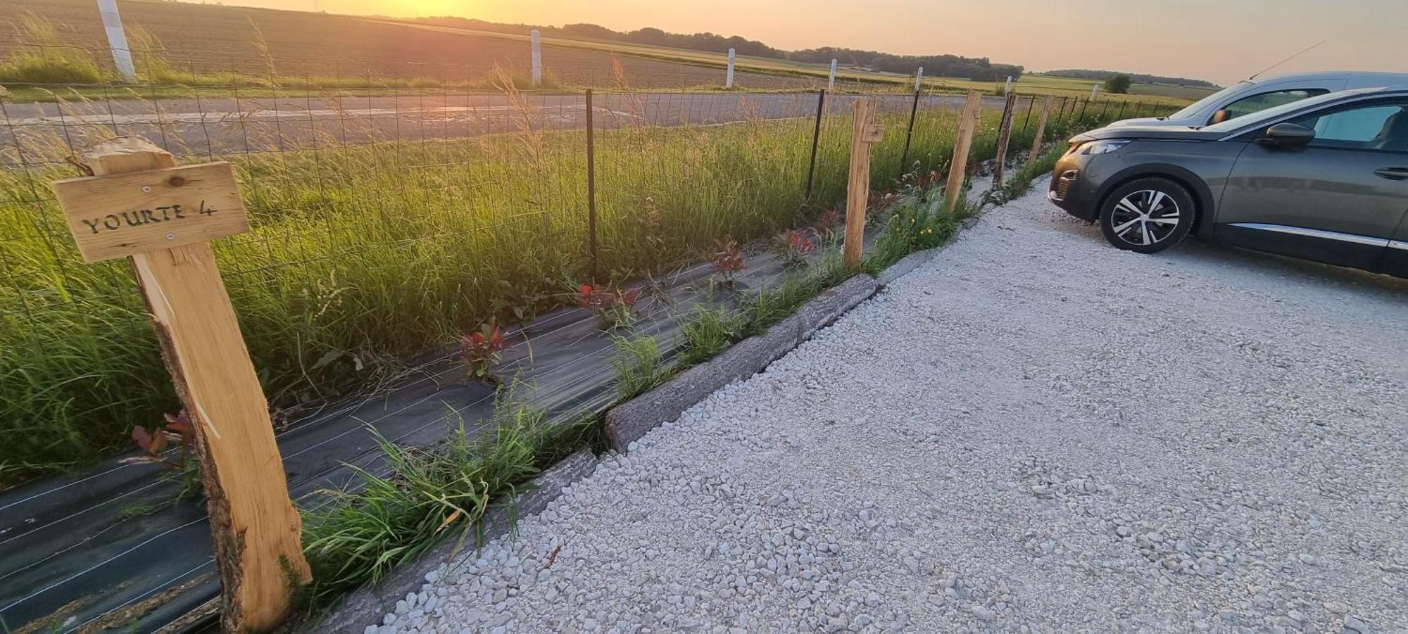 Yourte 4 Personnes Proche Provins Et * Bannost
